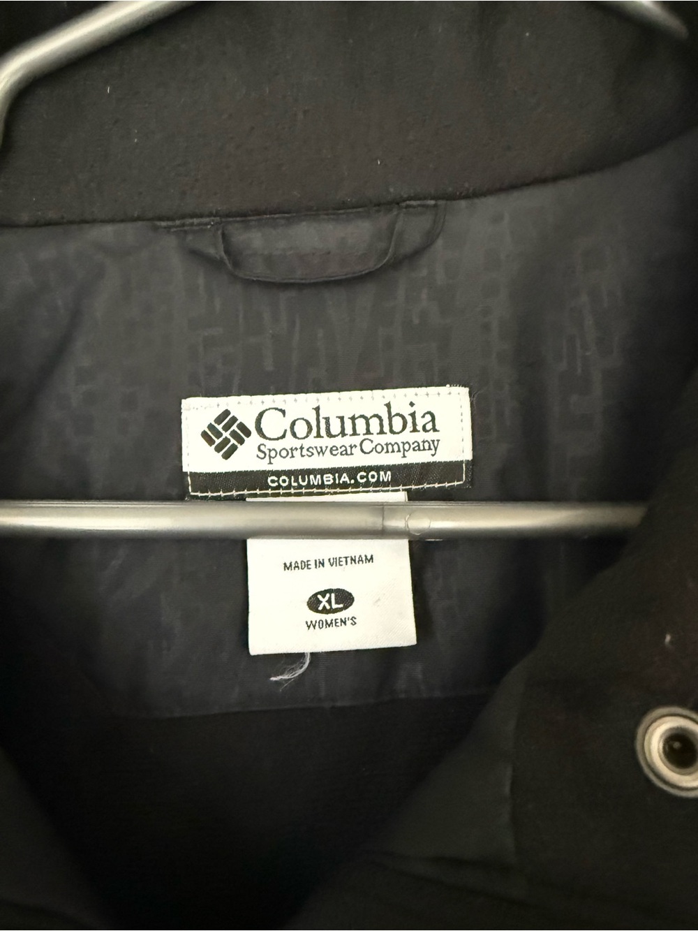 Columbia Black Ski Jacket with White Accents - Picture 3 of 7
